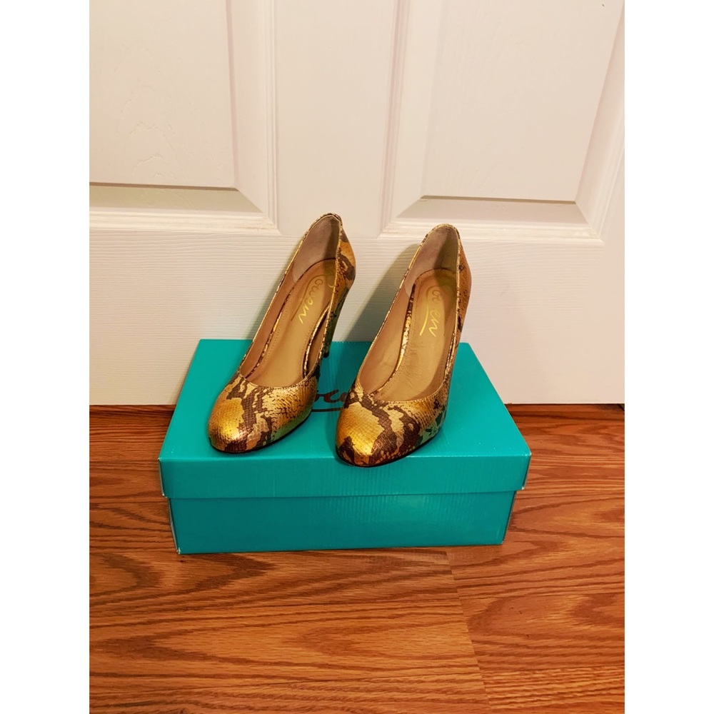 Euc Rowan Pippa Bronze Python Heels Sz 8 - image 1